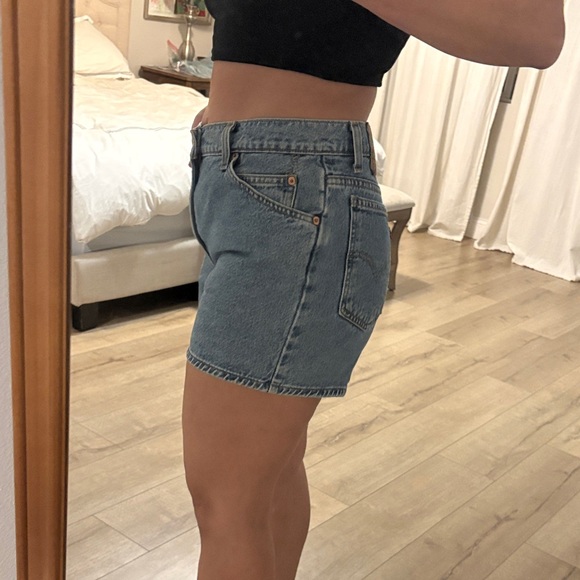 Classic Levi’s 941 denim shorts. 1997 - Picture 5 of 5